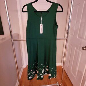 Large green  sleeveless sundress. Votepretty brand